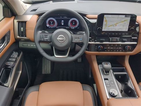 New 2025 Nissan Pathfinder Platinum w/ Black Appearance Package image 15