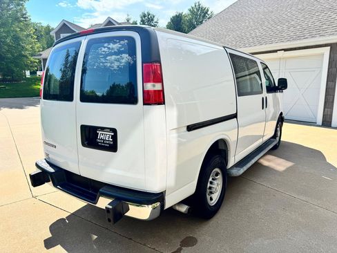 Used 2018 Chevrolet Express 2500 w/ Driver Convenience Package RWD image 6