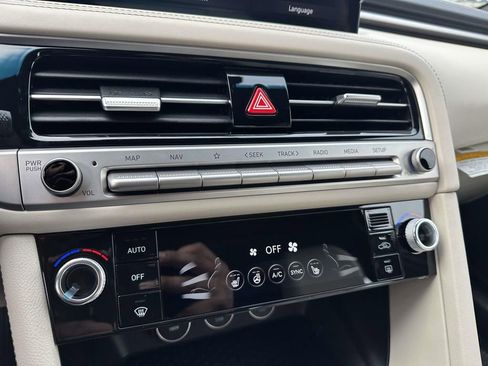 New 2026 Genesis G70 2.5T image 22