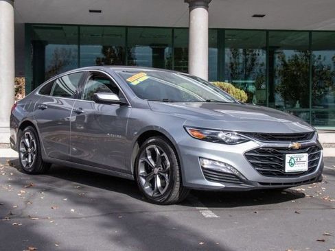 Used 2024 Chevrolet Malibu LT FWD image 1