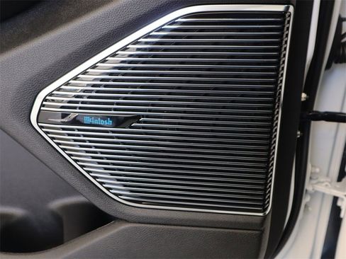 New 2023 Jeep Grand Cherokee Overland w/ Luxury Tech Group IV image 20