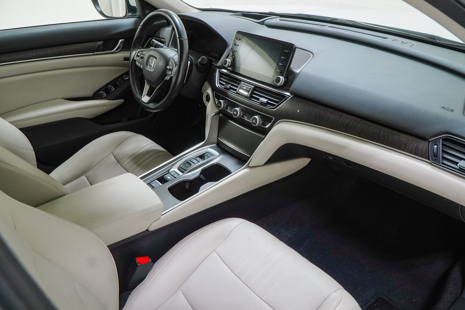 Used 2019 Honda Accord Touring image 36