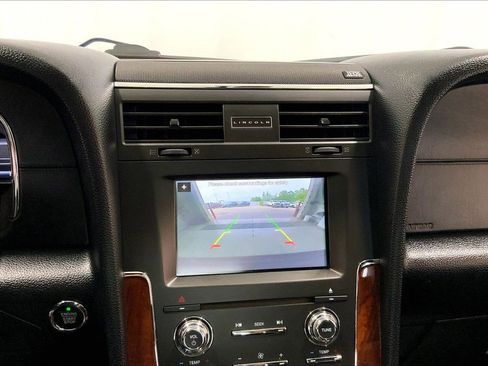 Used 2017 Lincoln Navigator Select RWD image 23