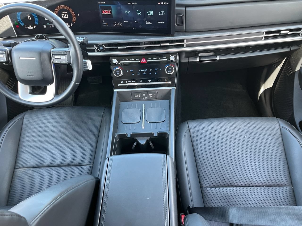 Used 2025 Hyundai Santa Fe SEL AWD/4WD image 14