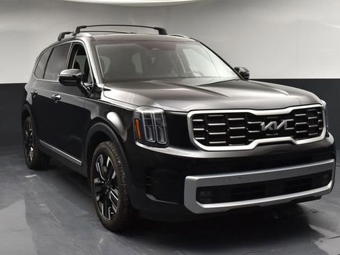 Used 2025 Kia Telluride SX w/ SX Captain's Chair Package image 2