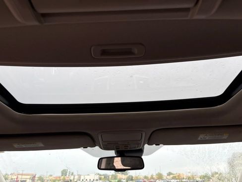 Used 2016 Honda Odyssey Touring Elite image 6