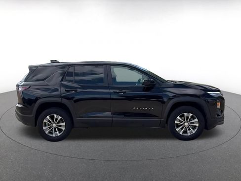 Used 2025 Chevrolet Equinox LT FWD image 16
