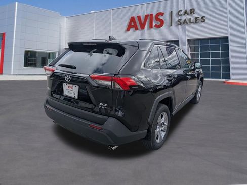 Used 2025 Toyota RAV4 XLE image 6