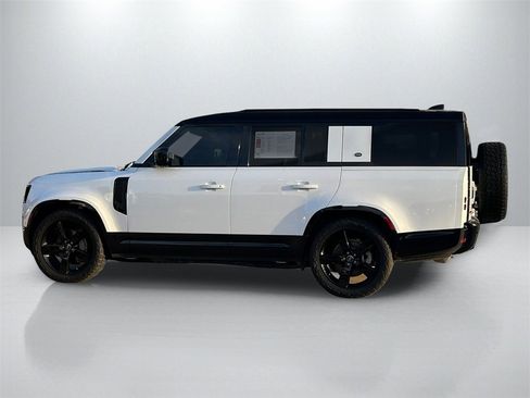 Used 2023 Land Rover Defender 130 X-Dynamic SE image 8