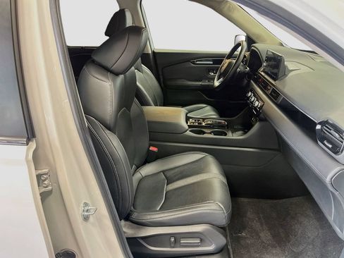 Used 2025 Honda Pilot EX-L image 28