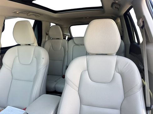 Certified 2025 Volvo XC90 B5 Plus w/ Protection Package Premier AWD/4WD image 22