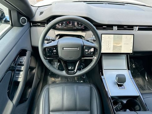 Used 2025 Land Rover Range Rover Evoque S image 22
