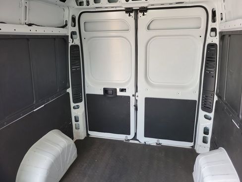 Used 2025 RAM ProMaster 2500 w/ Convenience Group FWD image 13