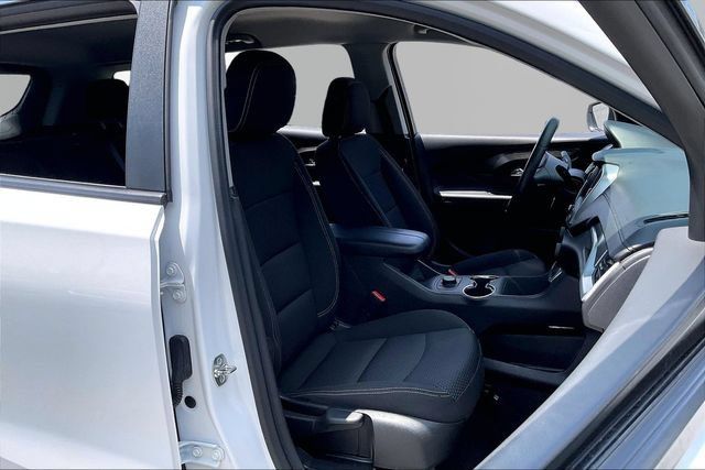 Used 2024 GMC Terrain SLE FWD image 19