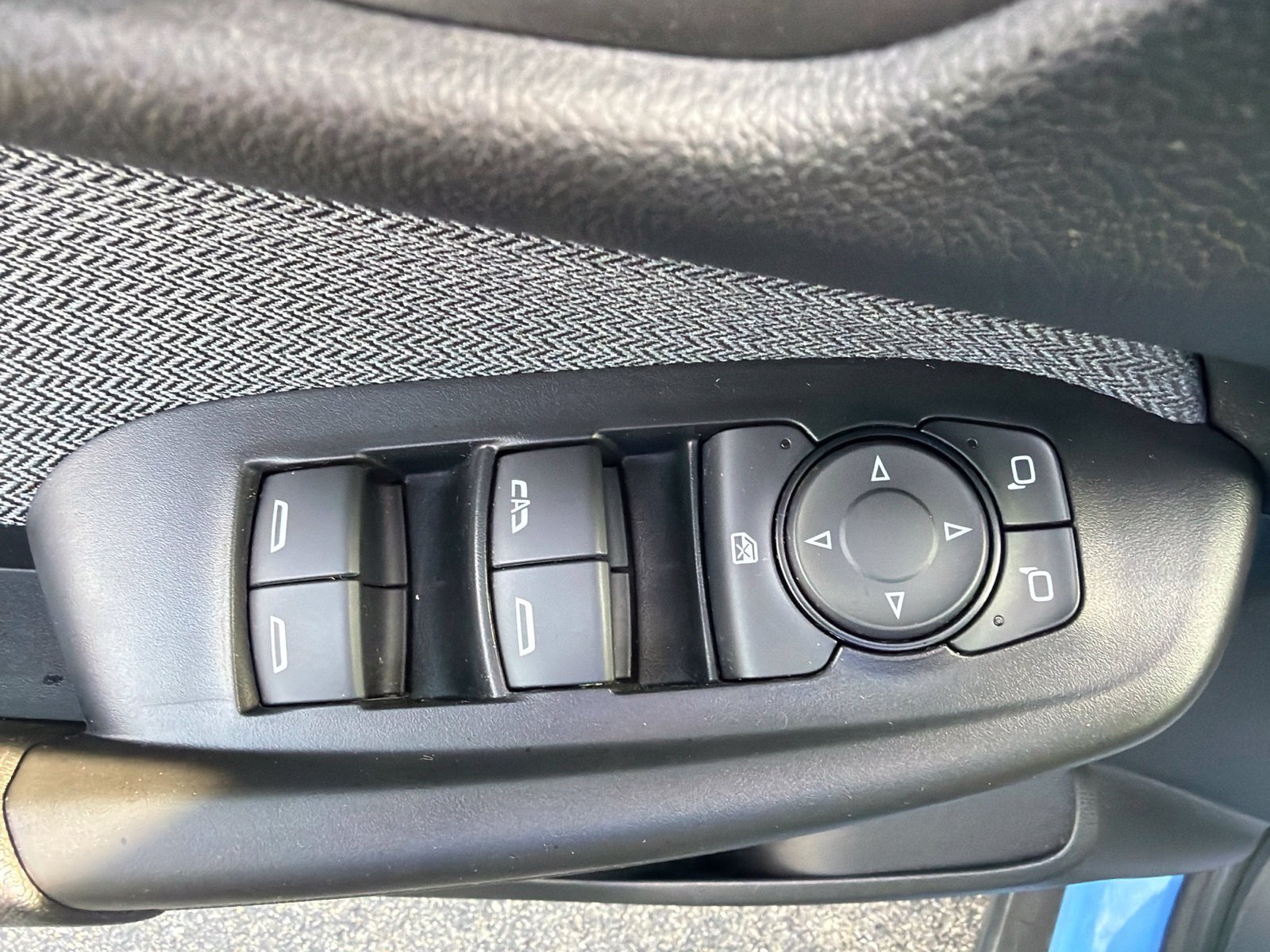 Used 2024 Chevrolet TrailBlazer LT w/ Driver Confidence Package FWD image 12