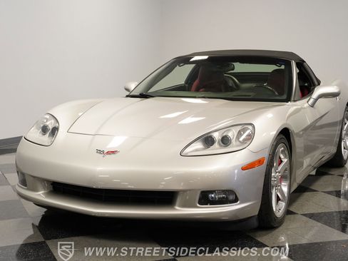 Used 2006 Chevrolet Corvette 3LT Convertible w/ Preferred Equipment Group image 18