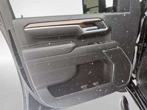 Used 2024 Chevrolet Silverado 2500 LT w/ Midnight Edition image 14