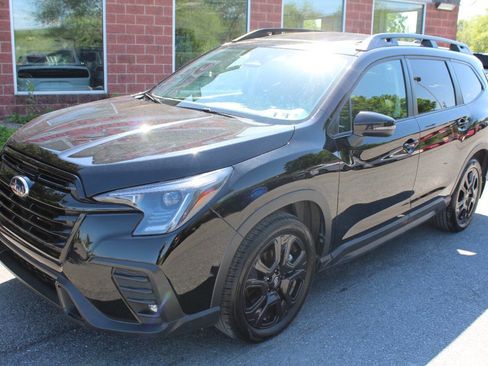 Used 2023 Subaru Ascent Onyx Edition AWD/4WD image 2