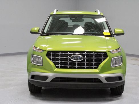 Used 2024 Hyundai Venue SEL FWD image 6