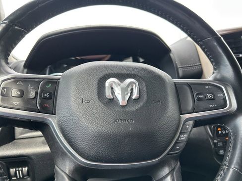 Used 2022 RAM 1500 Laramie AWD/4WD image 19