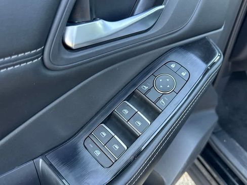 Used 2026 Nissan Rogue SL FWD image 12
