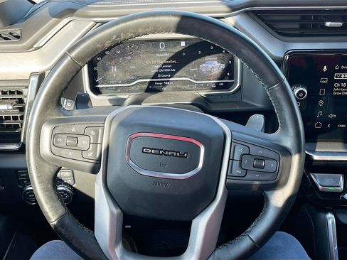 Used 2023 GMC Sierra 1500 Denali w/ Technology Package AWD/4WD image 11