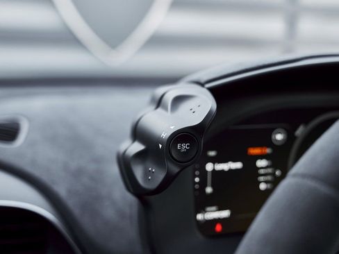 Used 2023 McLaren Artura image 59