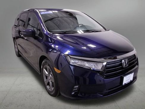 Certified 2024 Honda Odyssey EX image 9
