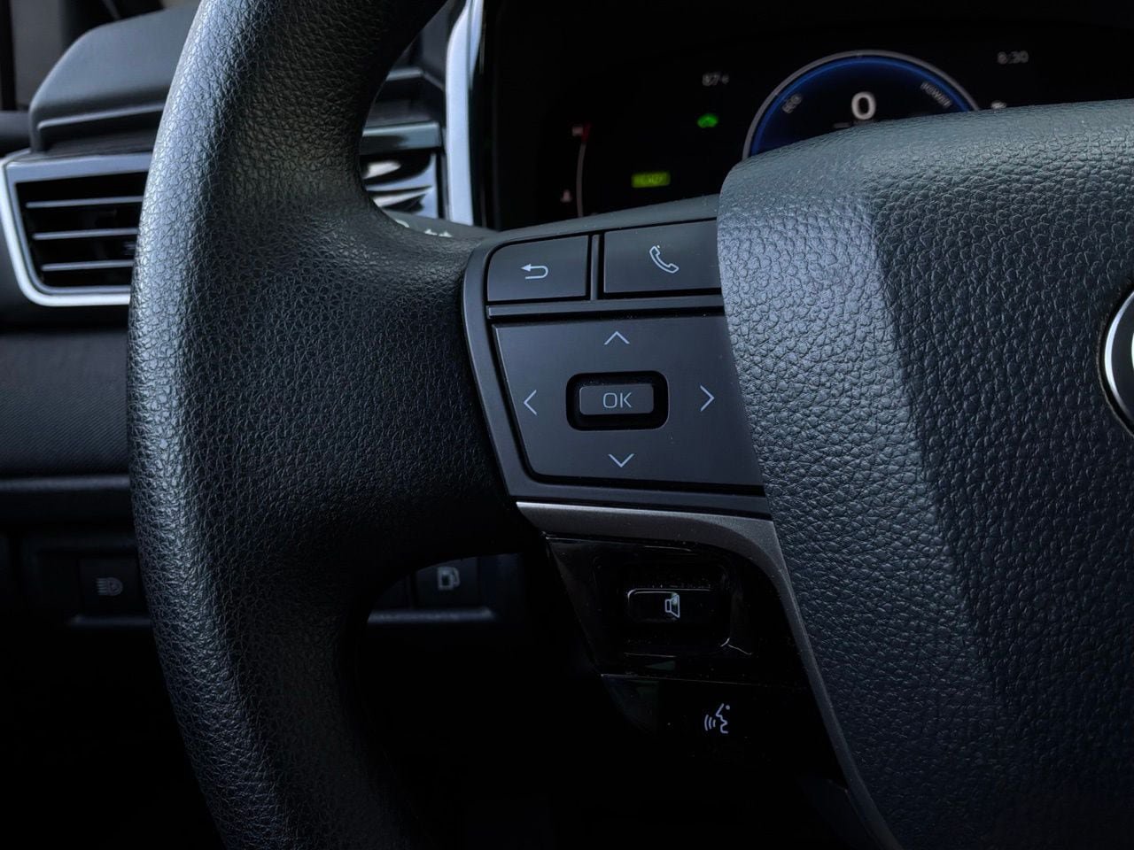 Used 2026 Toyota Camry LE FWD image 35