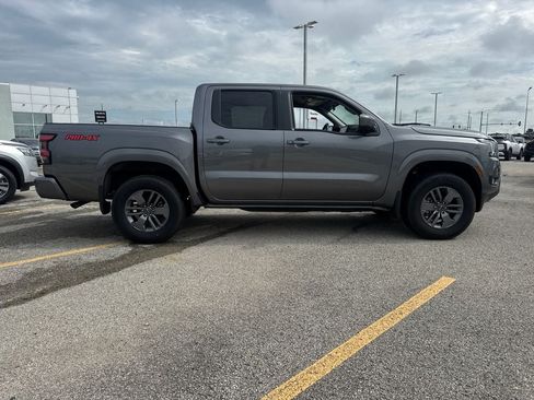 Used 2025 Nissan Frontier SV w/ SV Convenience Package AWD/4WD image 7