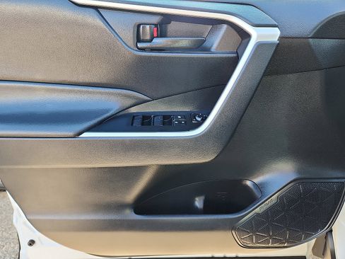 Used 2023 Toyota RAV4 LE image 12