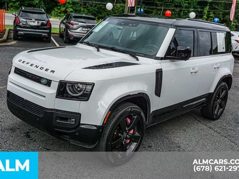 Used 2024 Land Rover Defender 110 X-Dynamic SE AWD/4WD image 15