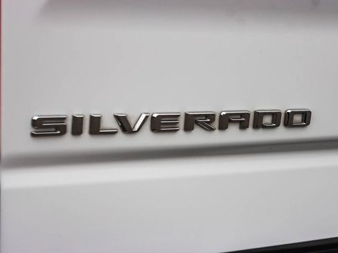 Used 2021 Chevrolet Silverado 1500 LTZ w/ Z71 Off-Road Package image 9