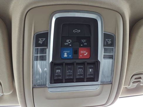 Used 2019 RAM 1500 Laramie image 25