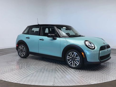 New 2026 MINI Cooper S image 2