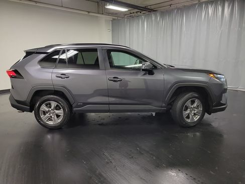 Used 2025 Toyota RAV4 XLE AWD/4WD image 9