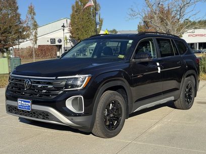 New 2025 Volkswagen Atlas Peak Edition SE