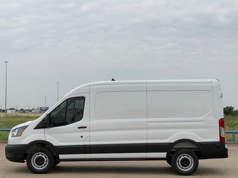 New 2025 Ford Transit 250 148 Medium Roof w/ Load Area Protection Package image 30