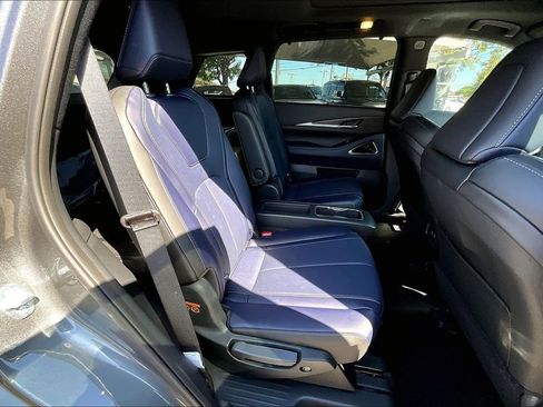 New 2026 INFINITI QX60 Sport image 18