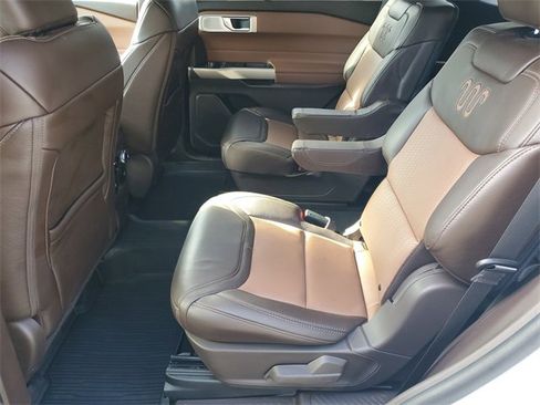 Used 2024 Ford Explorer King Ranch w/ Technology Package image 14