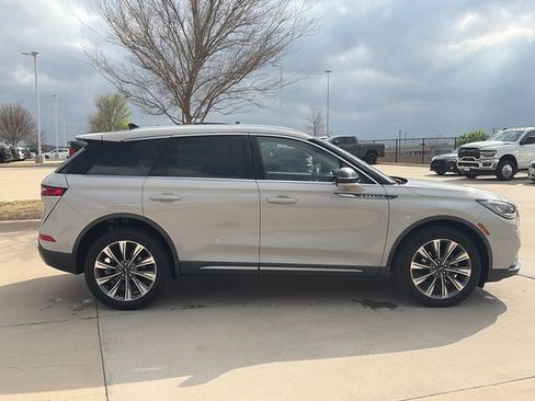 Used 2020 Lincoln Corsair Reserve w/ Elements Package image 10