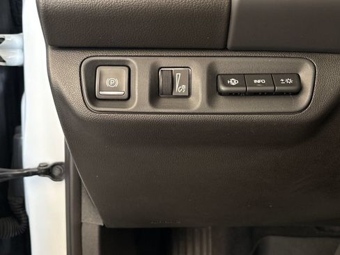 Used 2020 GMC Acadia SLT w/ Driver Alert Package II FWD image 44