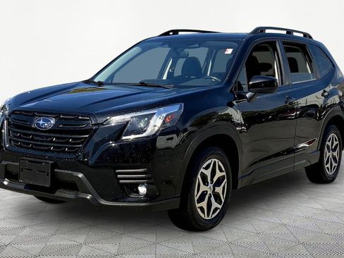 Used 2024 Subaru Forester Premium AWD/4WD image 3