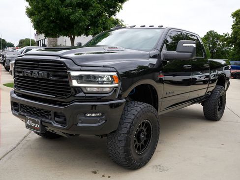 Used 2024 RAM 2500 Laramie w/ Night Edition AWD/4WD image 7