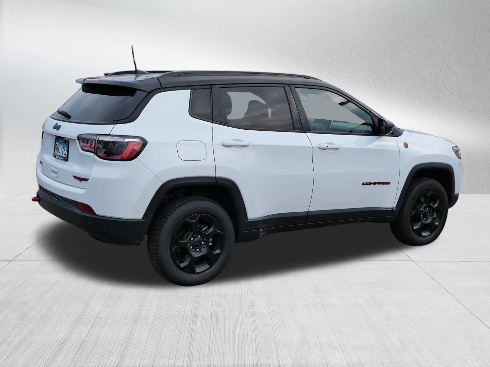 Used 2023 Jeep Compass Trailhawk AWD/4WD image 7