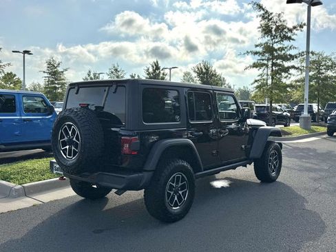 Used 2025 Jeep Wrangler Unlimited Rubicon AWD/4WD image 9