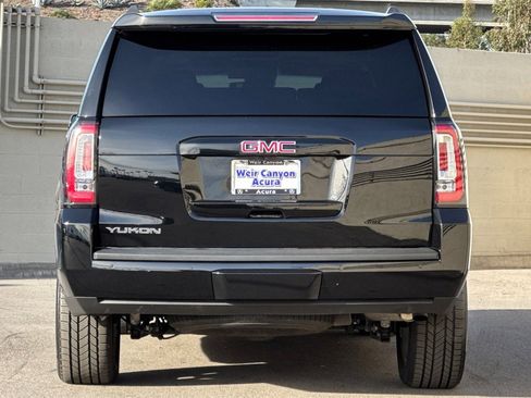 Used 2017 GMC Yukon SLT w/ Open Road Package image 8