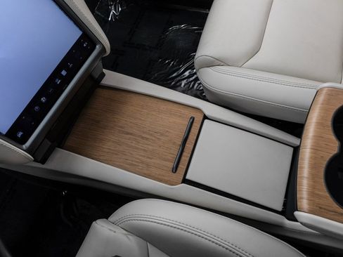 Used 2020 Tesla Model X Long Range image 32