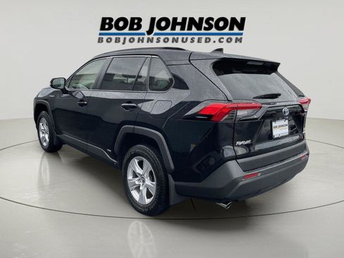 Used 2019 Toyota RAV4 LE AWD/4WD image 5