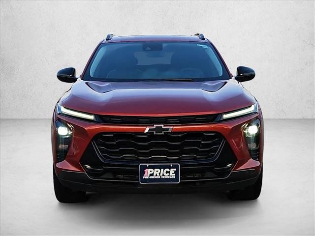Used 2024 Chevrolet Trax ACTIV w/ Sunroof Package FWD image 2